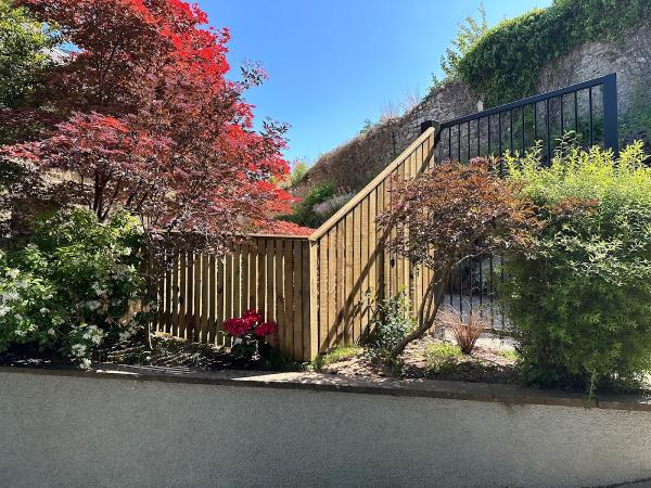 D E Fencing Ltd