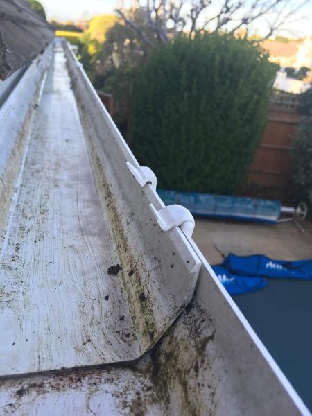 Dazzle 'n' Shine Windows & Gutters