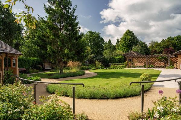 Cotswold Estates & Garden Ltd