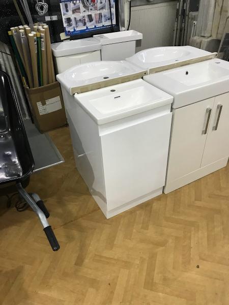 H 2 0 Plumbing & Trade Bathrooms Ltd