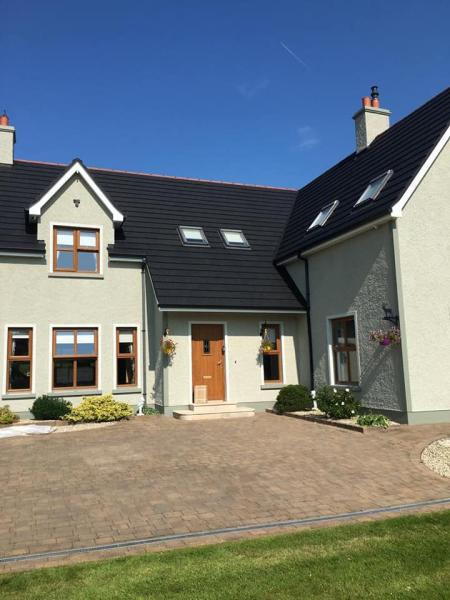 Coltons Powerwashing & Exterior Maintenance Services