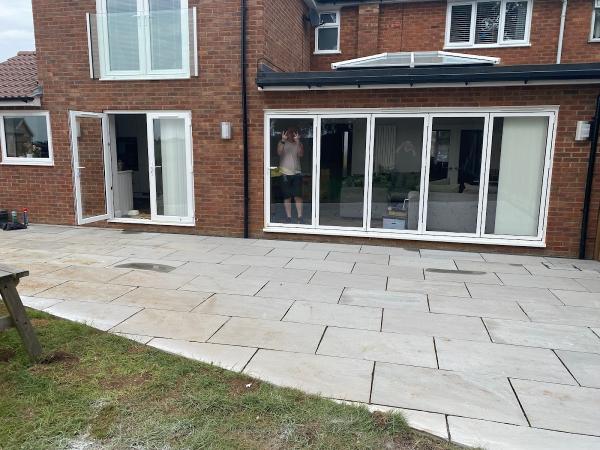 G & J Groundwork & Landscapes