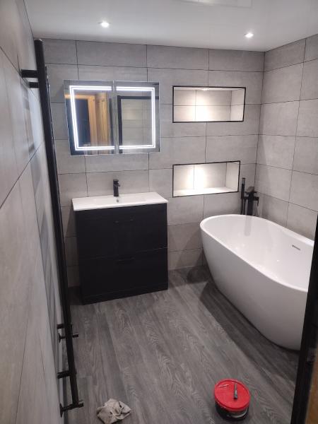 Josh THE Electrician