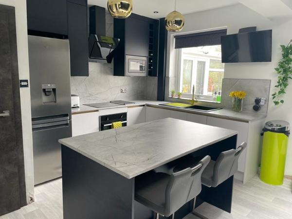 Siros Kitchens