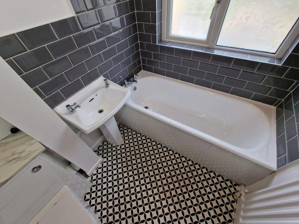 Miltons Bath Re Enamelling & Bath Resurfacing Edinburgh