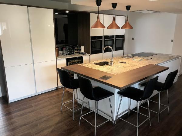Tolle Kitchens