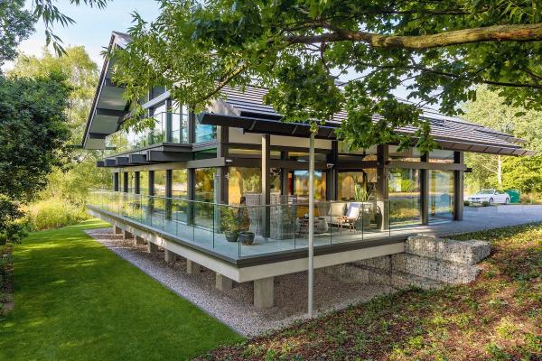 HUF Haus London