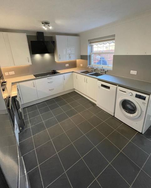 J. Willis Kitchens & Bathrooms Ltd