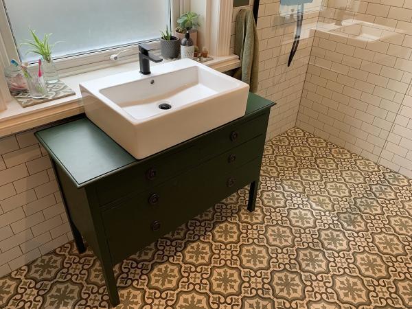 CMB Kitchens and Bathrooms