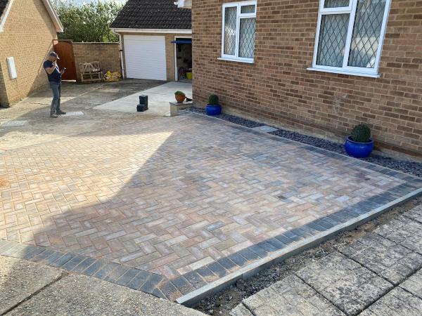 Block Driveways LTD – Paved & Resin Driveways & Patios