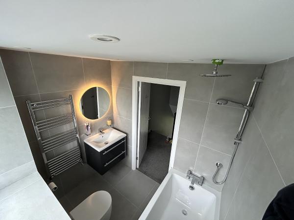 AB Plumbing & Bathroom Services