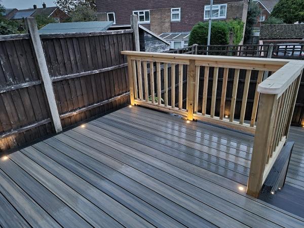 UK Decking & Fencing