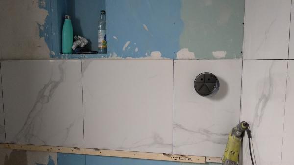 R. White & Sons Tiling
