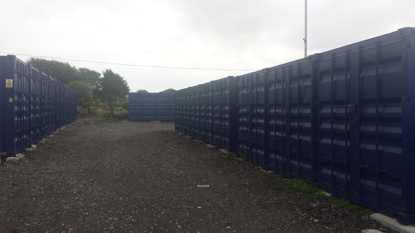 Deal Self Storage Containers