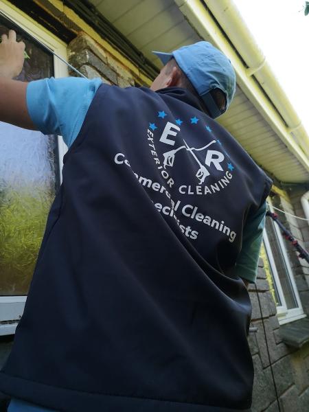 E&R Exterior Cleaning