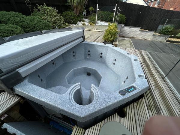 Tubmaster (South Wales) Hot Tub Cleaning