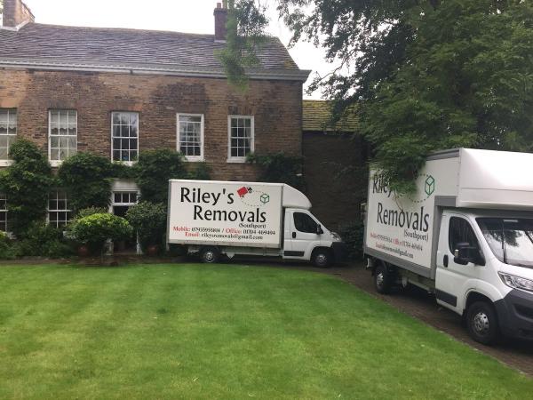 Riley's Removals (Southport)