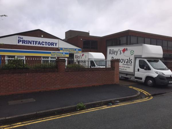 Riley's Removals (Southport)