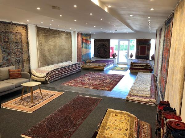 Karimi Rugs Ltd