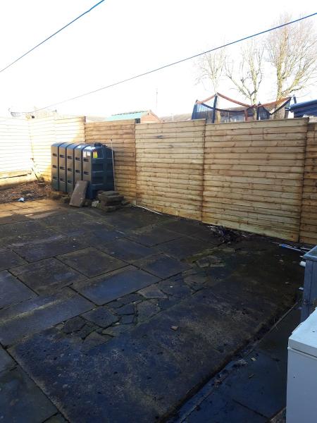 J Livingstone Fencing and Maintenance