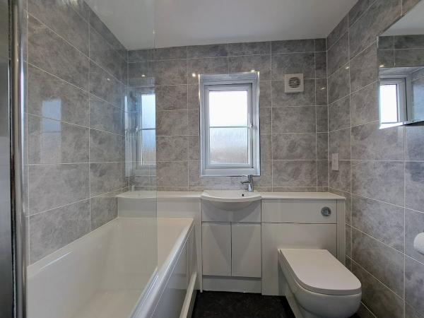 Pipeline Bathrooms Ltd