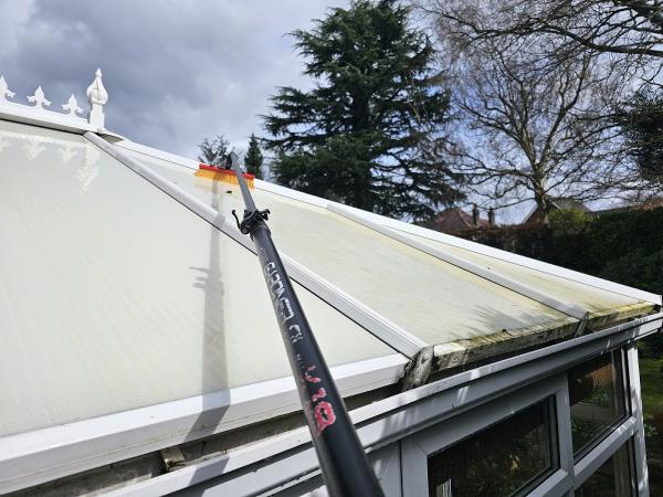 David Wood Window and Gutter Cleaning