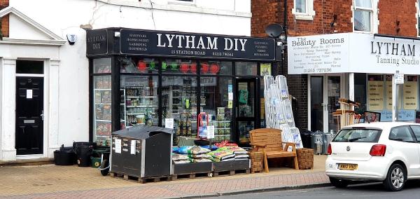 Lytham DIY