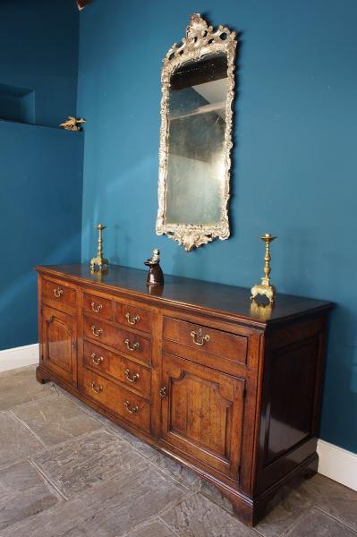 Dickinsons Antiques Ltd