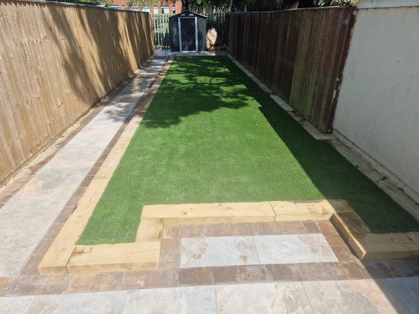 L M R Blockpaving