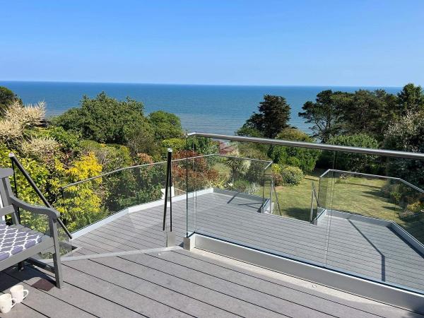 Robs Fencing & Decking Services