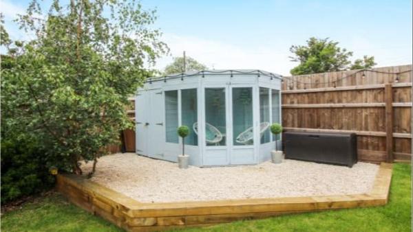 The Bespoke Guys Ltd