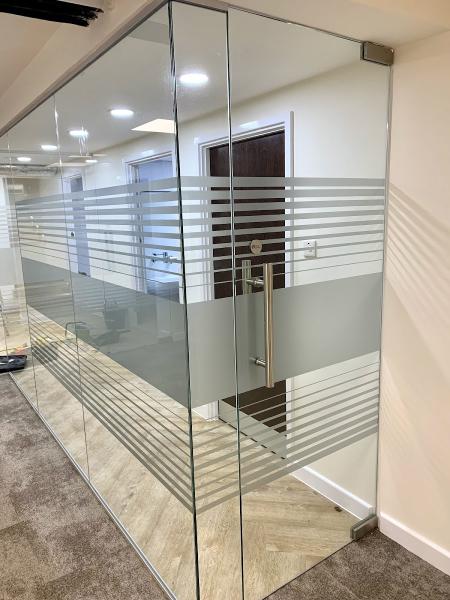 Alpha Glass London Ltd