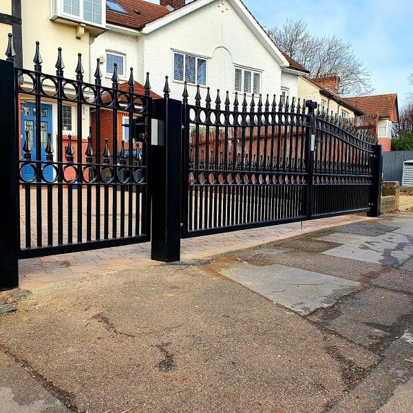 Will's Gates Ltd