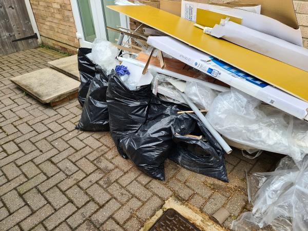 Everything Go's Rubbish Removals