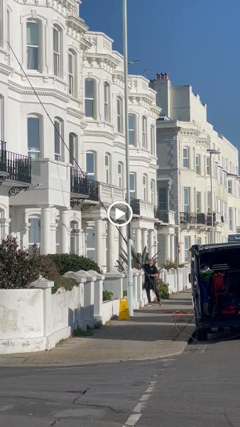 Homes Behaving Badly- Cleaning Ovens Windows Carpets Homes