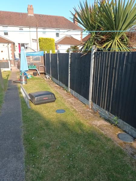 R.t.e Fence Painting