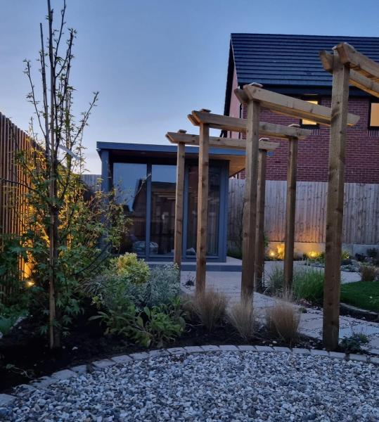 Lucy Frank Garden Design & Landscaping Ltd