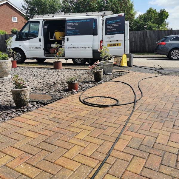 Globe Total Cleaning