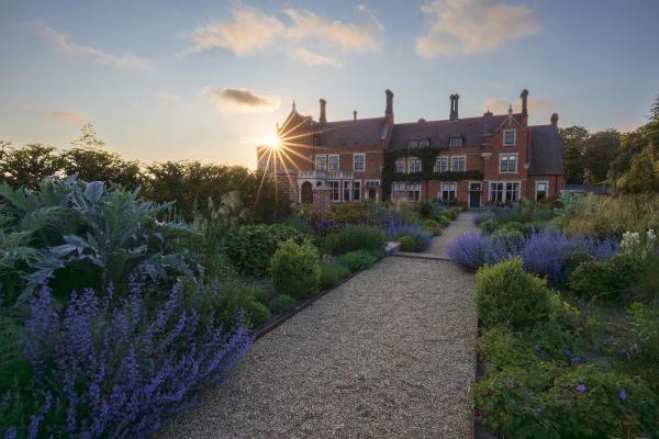 Chris Deakin Garden Design