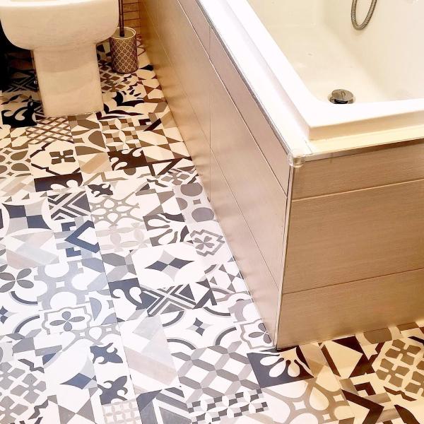 Signature LVT Floor Specialists