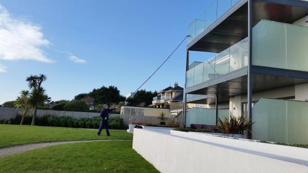 Smart Window Cleaning