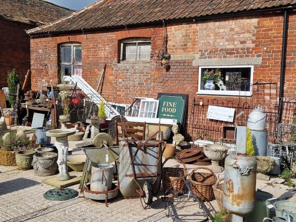 Curious Cow Antiques & Reclamation