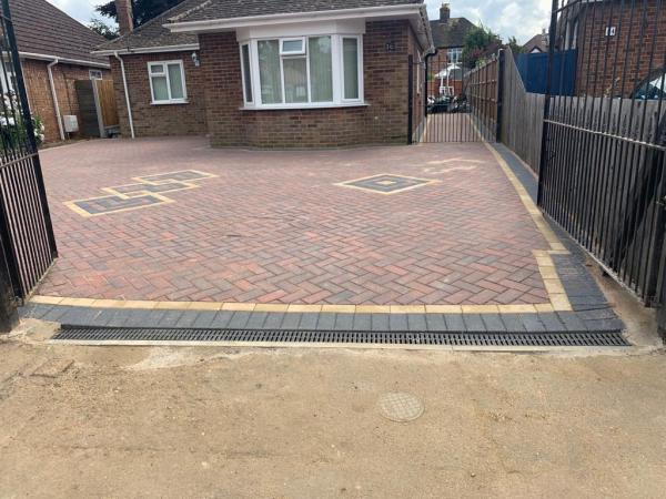 Cambridgeshiredriveways & Patios Ltd