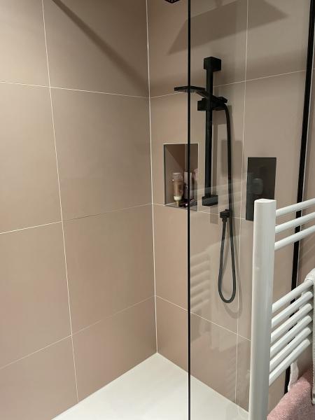 Total Heat & Bathrooms