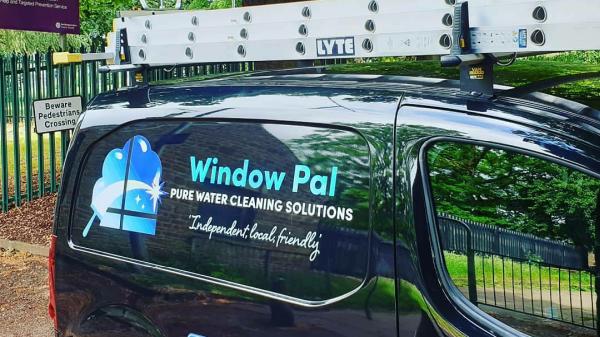 Window Pal Pure Water Cleaning Solutions