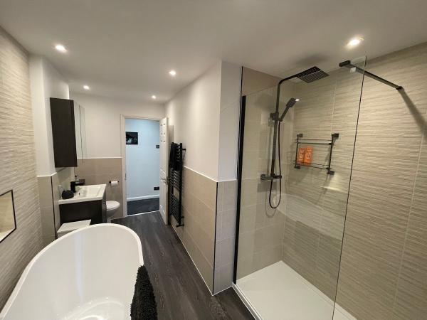 Bathrooms By Harpers