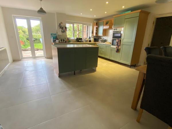 North Devon Decorating & Tiling