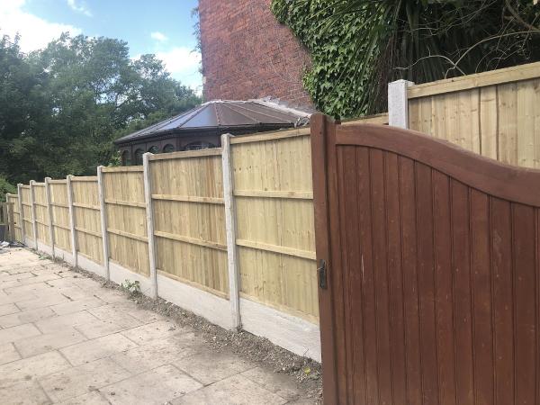 RJW Fencing & Decking Specialist Ltd