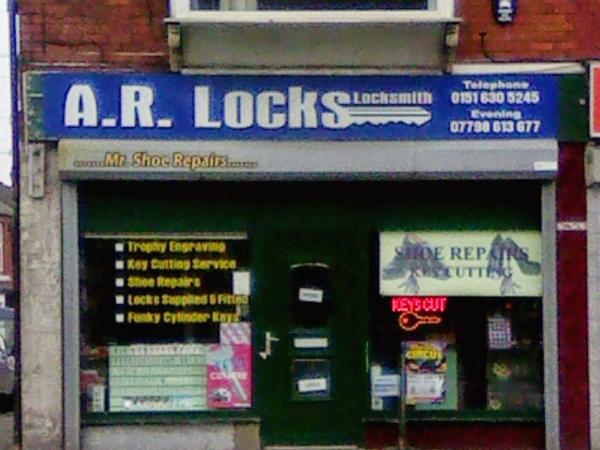 A R Locks