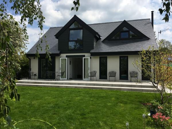 Cover Storey Architects